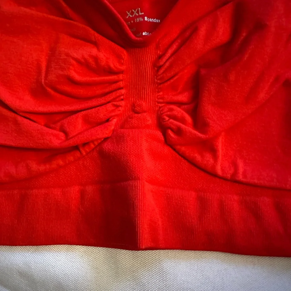 Feelingirl seamless wireless color red size XXL NWT - Picture 2 of 5